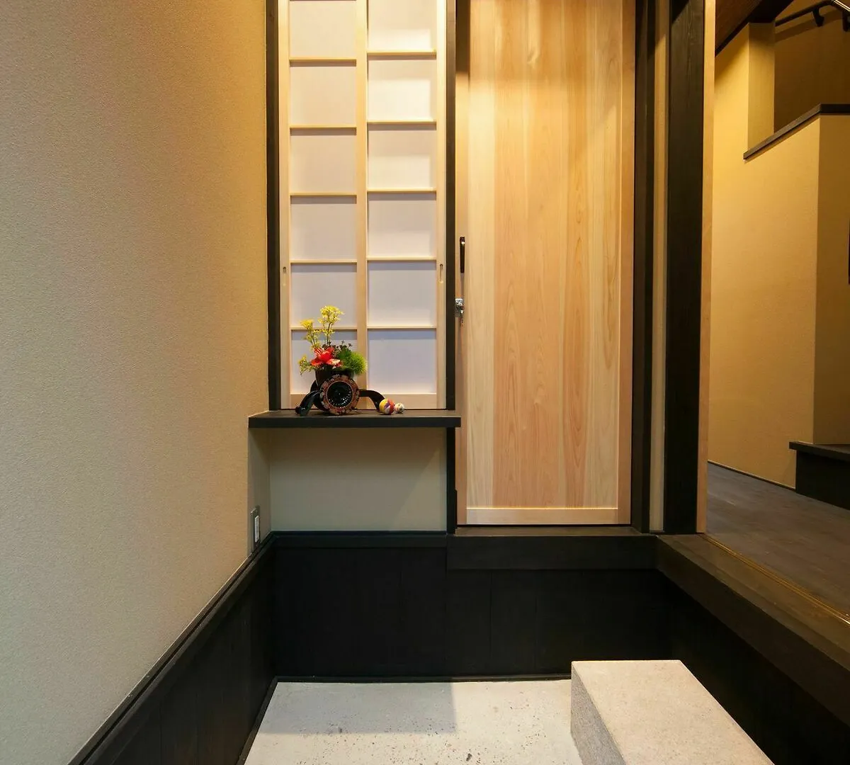 Rinn Shijomibugawa Kyoto 0*,
